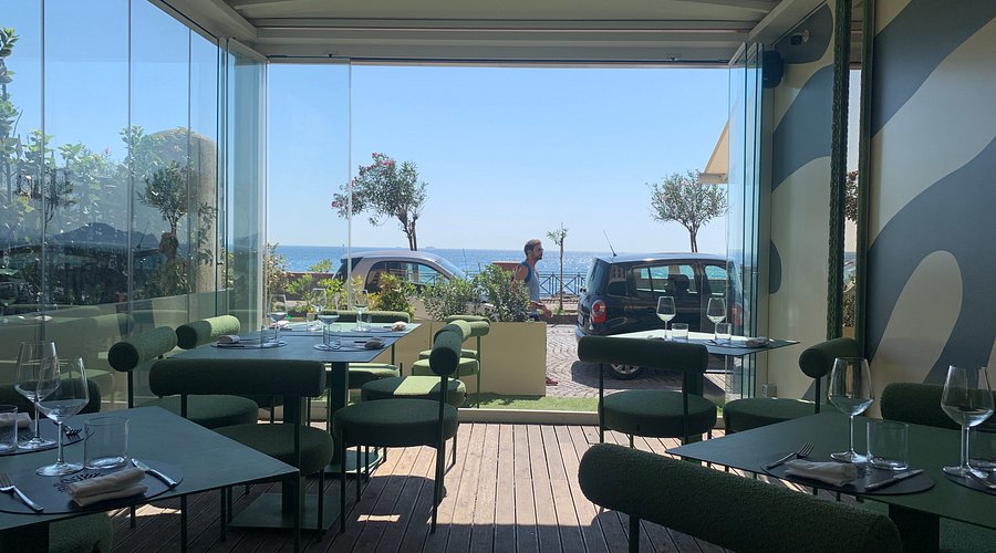 Copertina — Confini Restaurant